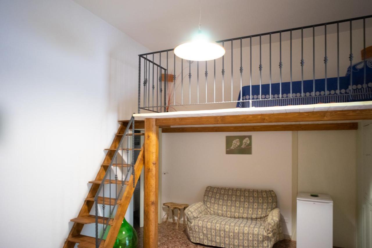 Il Melograno Bed & Breakfast เชจลีเมสซาปิกา ภายนอก รูปภาพ