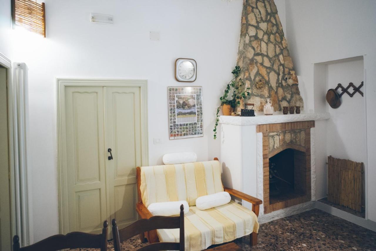 Il Melograno Bed & Breakfast เชจลีเมสซาปิกา ภายนอก รูปภาพ